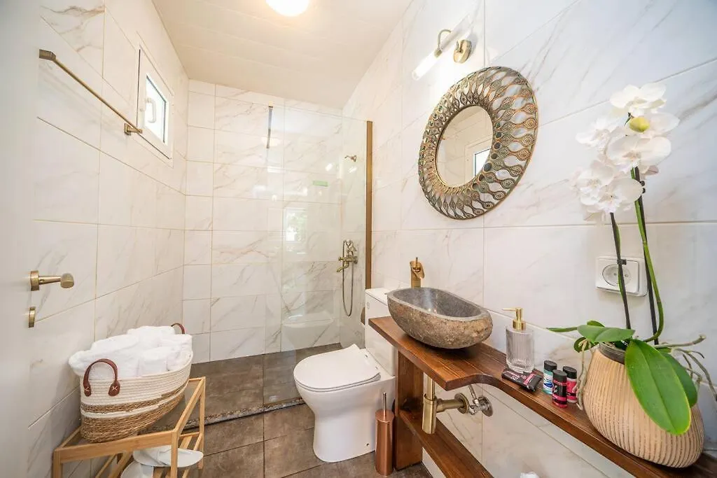 Gaia Residences With Lush Garden And Pool Argostoli  Holiday home Argostoli (Kefalonia)