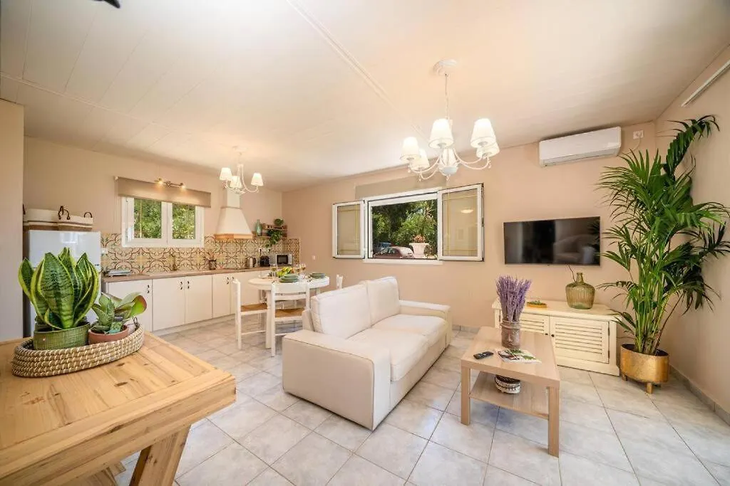 Gaia Residences With Lush Garden And Pool Argostoli